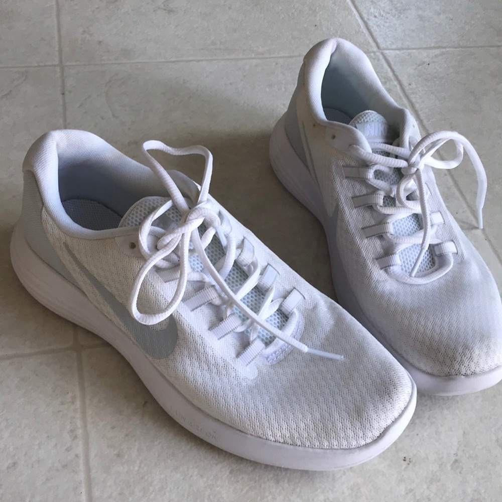 GUC Nike Lunarlon Sneakers